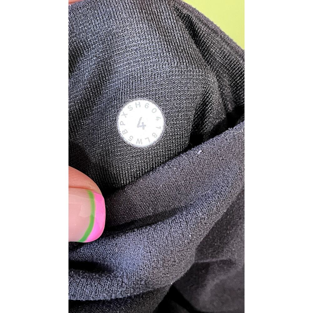 Lululemon Black Jogger Leggings Pockets Cuffed Ankle Size 4 - Picture 5 of 6